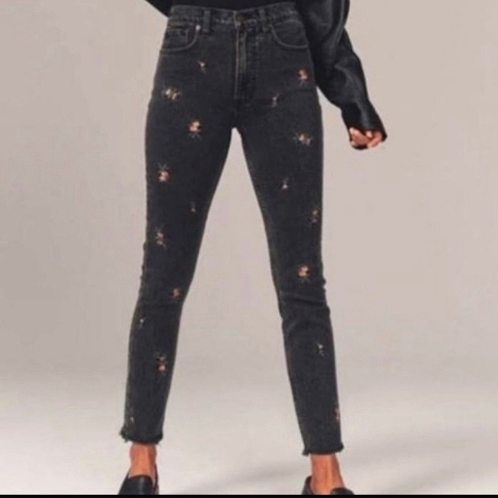 Ambercrombie & Fitch High Rise Skinny Floral Embroidery Jeans W29/8 Soft Black